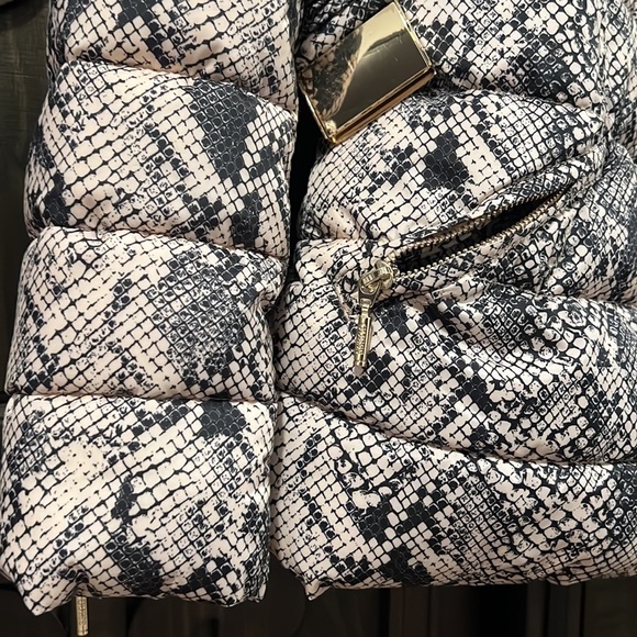 GUESS puffer jacket - Picture 5 of 15